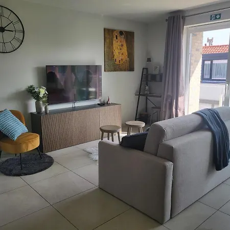 Wantosea Nieuwe Flat Aan Zee, Met Linnen, Airco & Garage Bredene